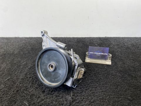 Mercedes Benz G-klasse (W463) 5.5 G-63 AMG Power Steering Pump A0074660701